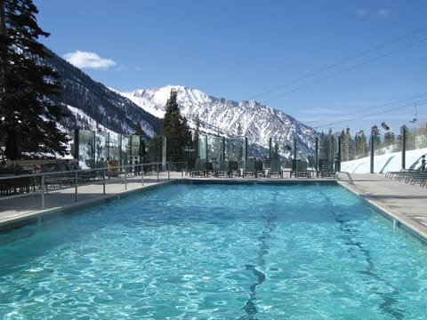 Cliff Lodge Pool