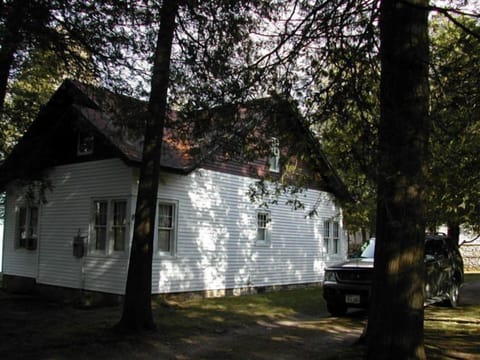 Five bedroom house called Shorecrest.