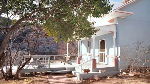 Front of the Casa Antigua.