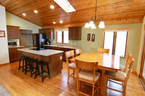 All new black stainless steel appliances, a perfect place to create a great meal