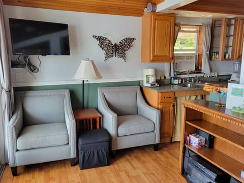 Living area, west wall