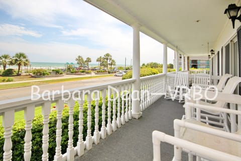 Balcony seating (barstool and swing)