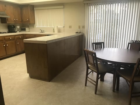 Kitchen & Dining Area