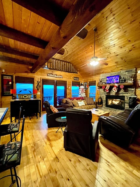 Main livingrm! LOOK, see year round long range mtn views from inside home?YES! 