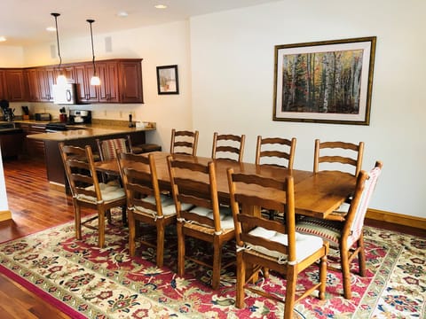 dining room seats 10
