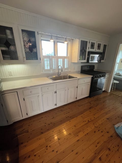 Another view of kitchen