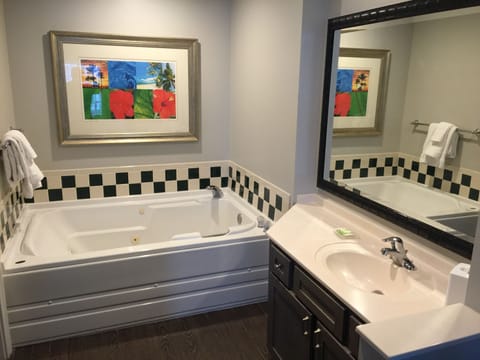 Master Bath Tub and Walk-in Shower