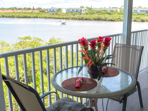 Imagine boats passing by, just off your balcony!
