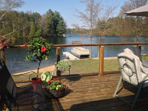 The tempered glass keeps the views wide open