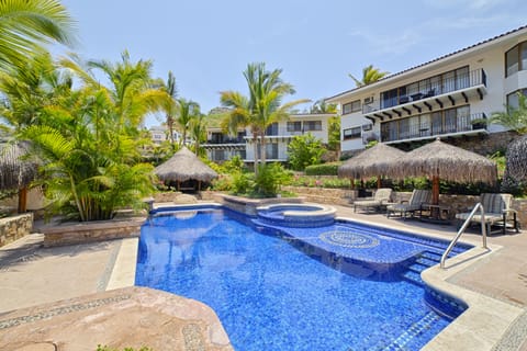 Pool & Hot Tub