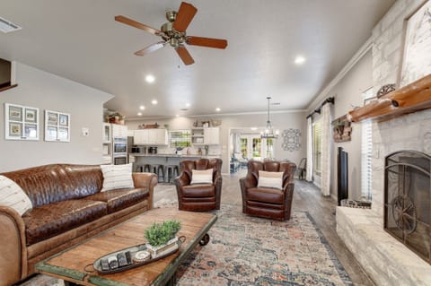 006-455022-180OakTerrace_006_12966314