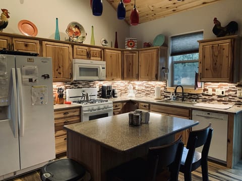 Kitchen-Lots of lighting
