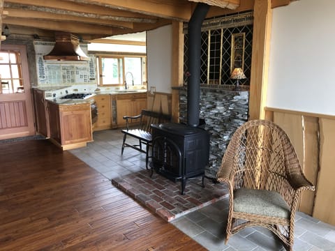 You are walking into the kitchen.