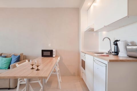 Kitchen and dining area