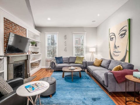 Renovated 1890s Italian Village historic home