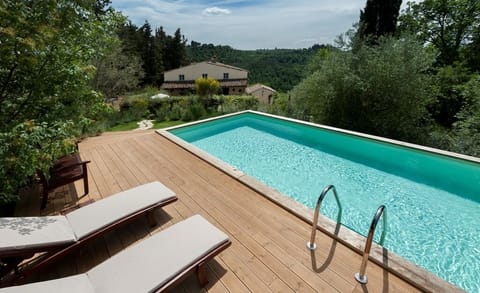 Poggio Canali beautiful pool with breathtaking views of Tuscany