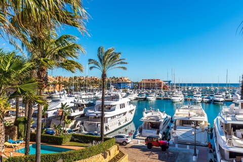 Frontline Penthouse With Sea And Marina Views Sotogrande Marina / Puerto