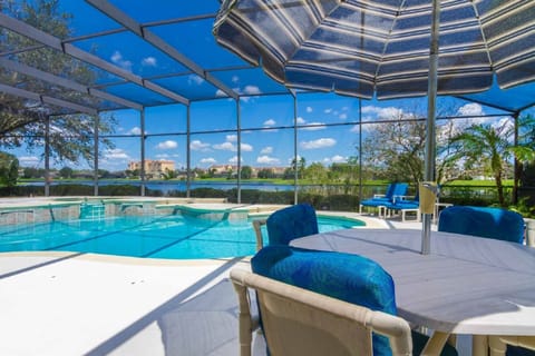 Large private swimming pool with a spa, both can be heated!