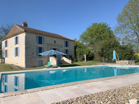 12x6m Pool and rear garden