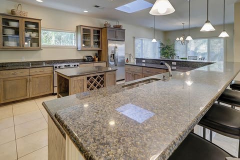 Bella Luce - Vacation Rentals by Five Star Properties