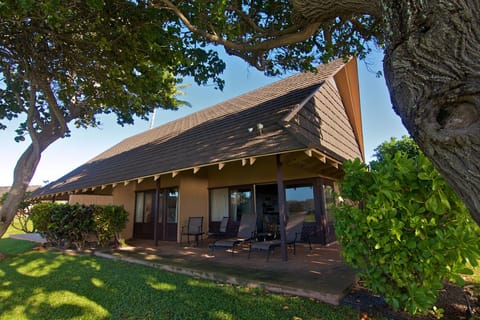 Exterior view of cottage lanai