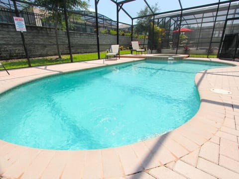 SOUTH facing pool & spa tub - rear privacy wall.  NEW POOL/SPA HEATER 2023