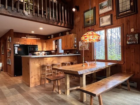 Dining area, table seats 10-12 comfortably