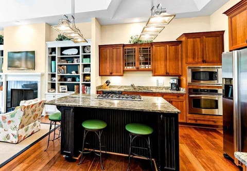 Su Casa - Vacation Rentals by Five Star Properties