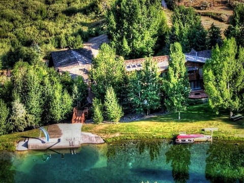 Cabin, private lake, and 36 acres. Fun for all ages!