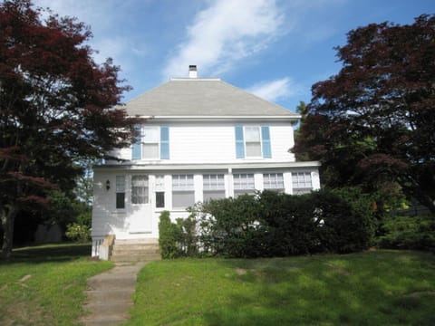 Family Home on Old Cape Cod. Plan your vacation now!