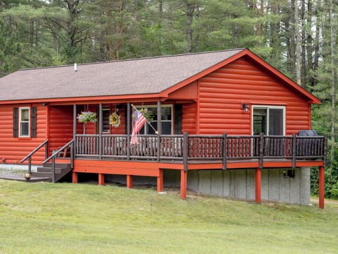 A side view of the cabin, our guests love it here and you will too!