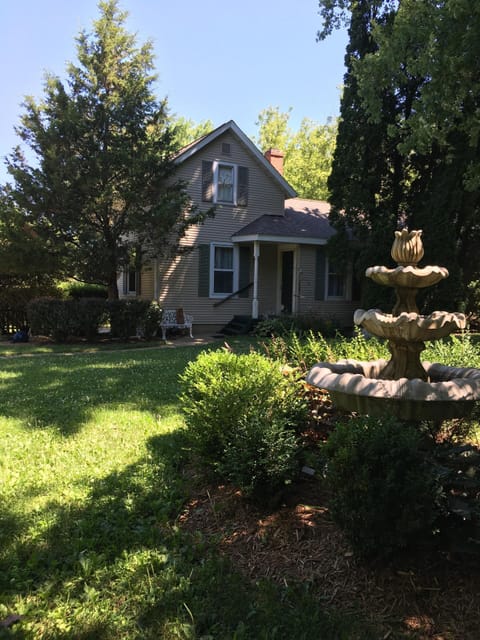 Front view of the guesthouse from the garden. 