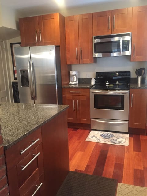 Fully applianced kitchen