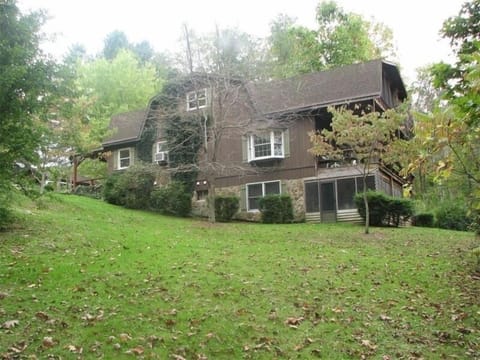 The Wheeler-Farley House - North Side Yard View