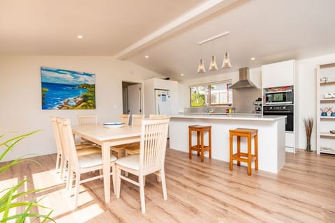 8-seater dinning table