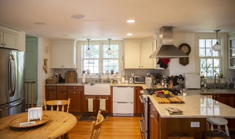 Lichen and butler’s pantry