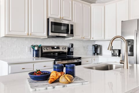 Enjoy breakfast at the bar.