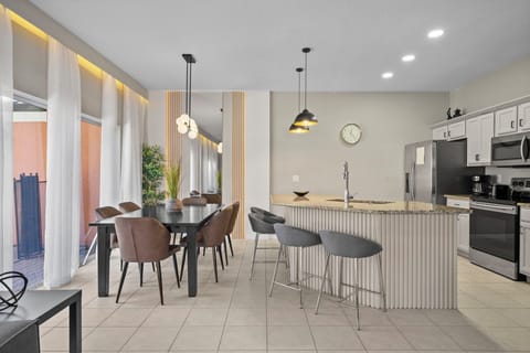 8549 Bay Lily Loop (4).jpg