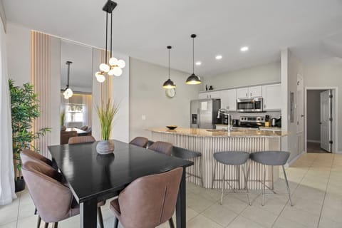 8549 Bay Lily Loop (5).jpg