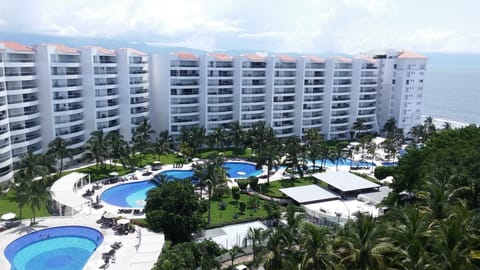 Time to relax & enjoy the pools all three of them