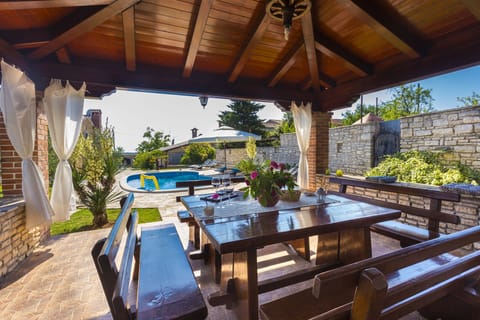 VILLA ROY
