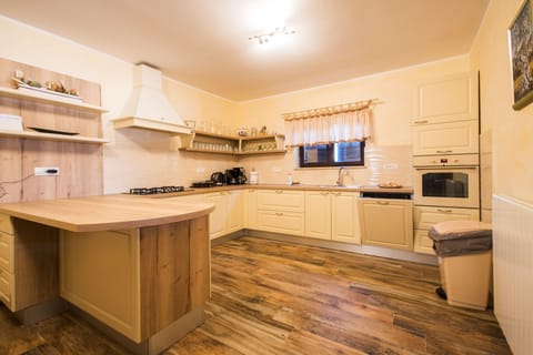 Well equipped kitchen