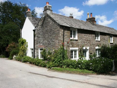 Hollyhocks Cottage