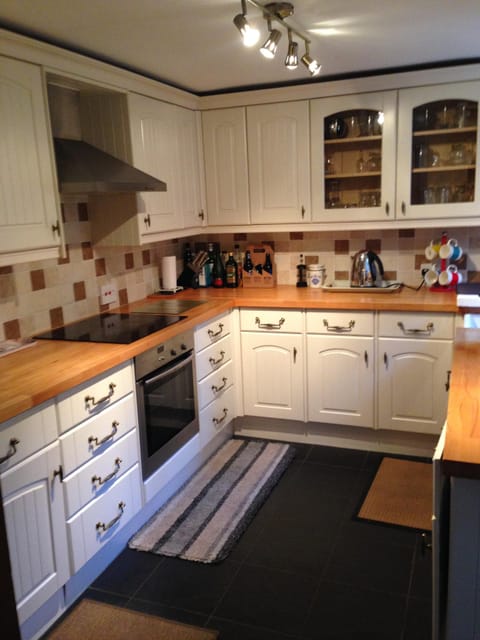 Well-equipped kitchen