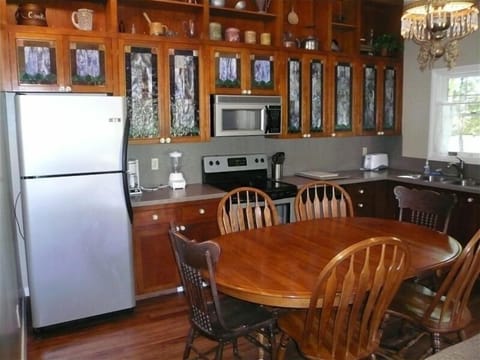 Kitchen updated with new applicances and amenities.