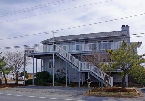 Front of the house - 3 parking spots in front and room for more on the side