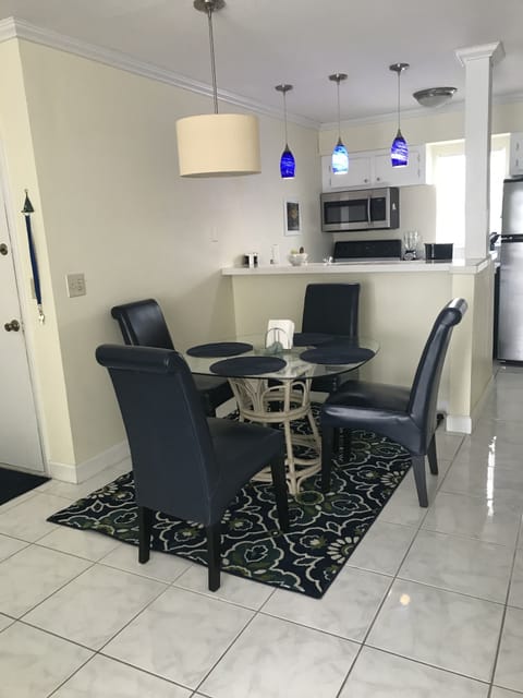 New dining table rug 2021 & chairs