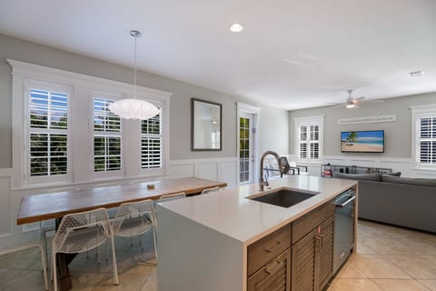 Fully equipped kitchen