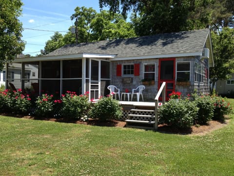 Shore’s Fun overlooks the beautiful Chesapeake Bay.