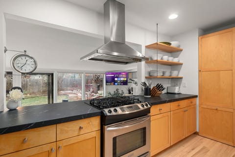 Spacious Light Filled Kitchen